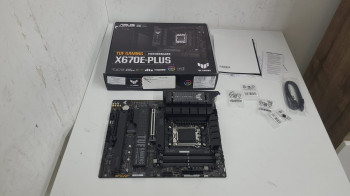 ASUS TUF GAMING X670E-PLUS AM5 DDR5(OUTLET)