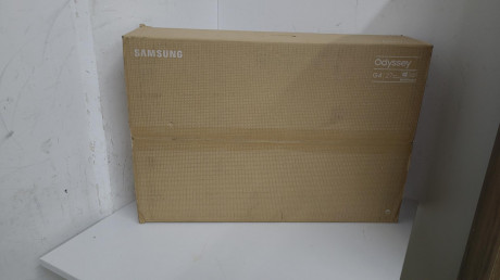 SAMSUNG ODYSSEY G4 LS27BG400EUXUF 27'''' 1MS(OUTLET)