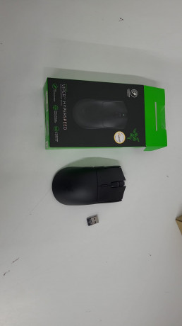 Razer Viper V3 Hyperspeed RZ01-04910100-R3M1 6 Tuş 30000 DPI Optik Gaming (Oyuncu) Mouse (OUTLET)