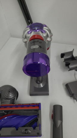 DYSON V8 ABSOLUTE DIKEY SUPURGE(OUTLET)