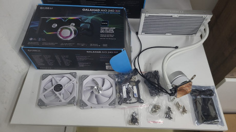 Lian Li Galahad AIO UNI Fan SL Edition 240(OUTLET)