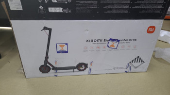 XIAOMI 4 PRO 700 W ELEKTRIKLI SCOOTER(OUTLET)